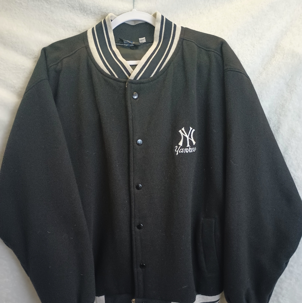 New York Yankees Snap Black Varsity Jacket XL Bomber